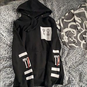 Twenty one pilots hoodie men medium
